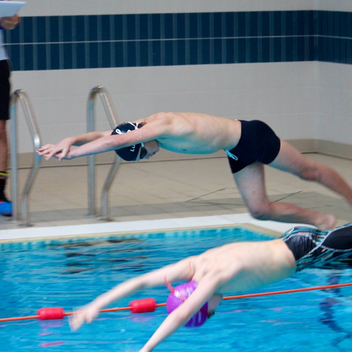 Ludgrove School - Ludgrove hosts a Swimming Gala with The Harrodian